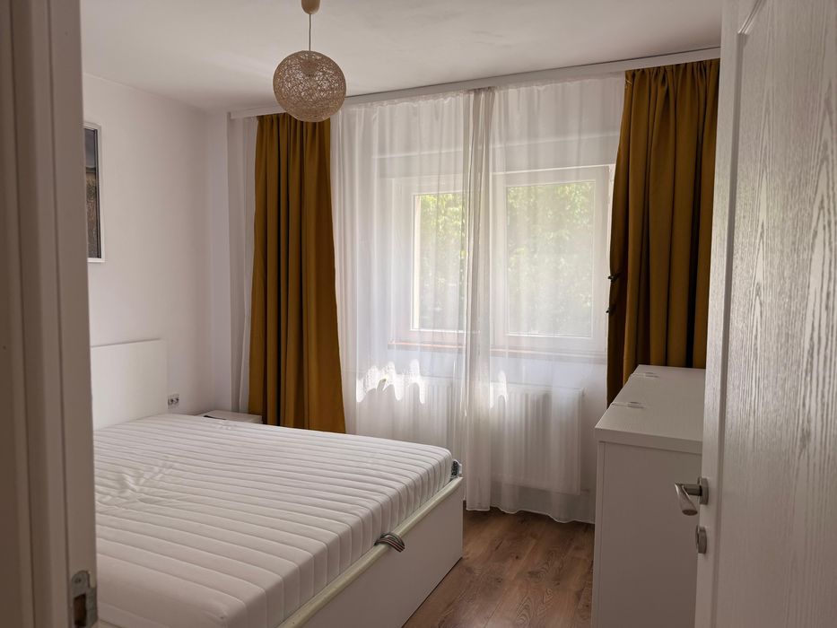 Direct proprietar-Vand Apartament 2 camere semidecomandat, 57mp, Alexandru Obregia, etaj 4/8, Piață Sudului, 125000