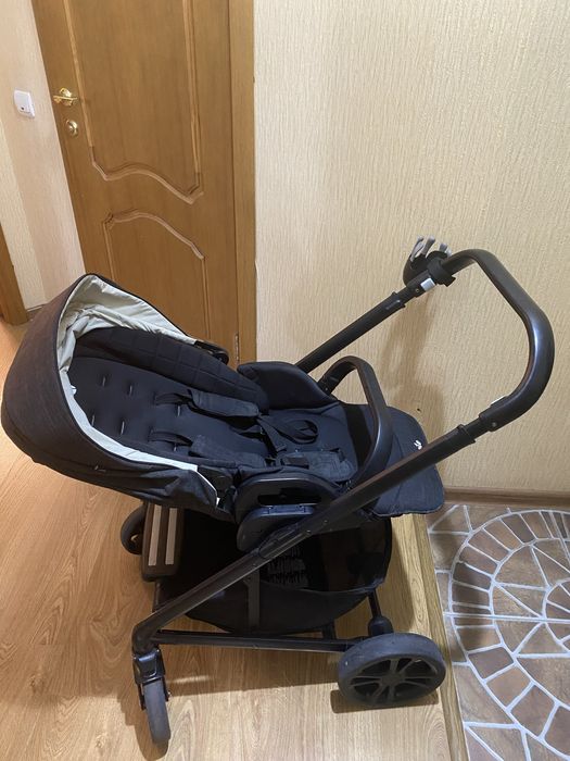 Продам коляску joie chrome