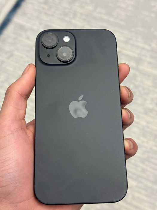 Продам Айфон черный 15