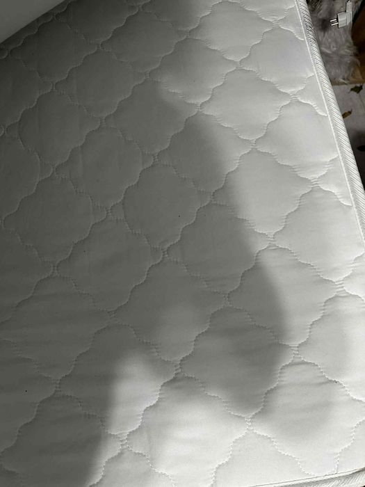 Кожена спалня  с повдигащ механизъм