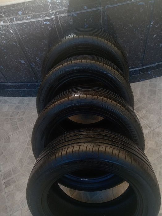 BALLON 215/55R17