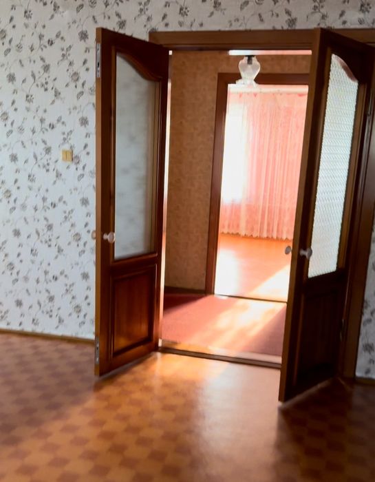 Двери дерево.