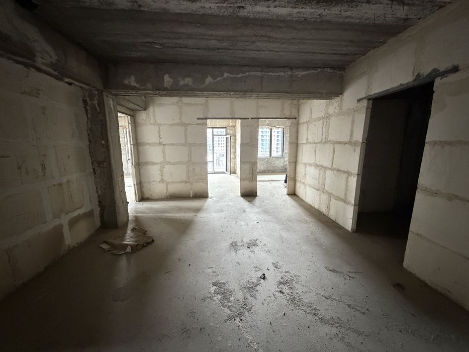 Эко сити 5 этаж 3 х ком 130м2 с балконом срочно продаётся