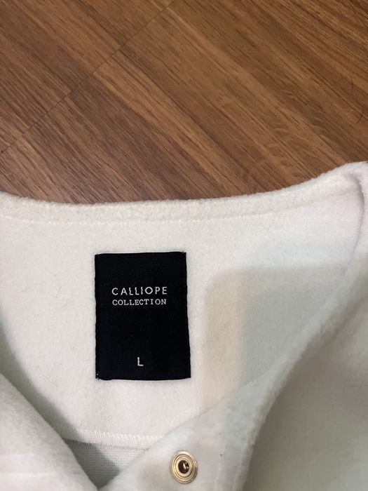 Късо бяло яке