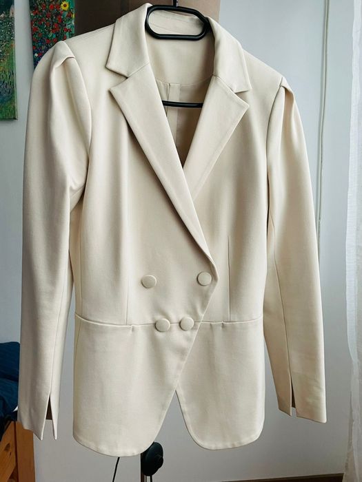 Compleu elegant calitativ, ca nou