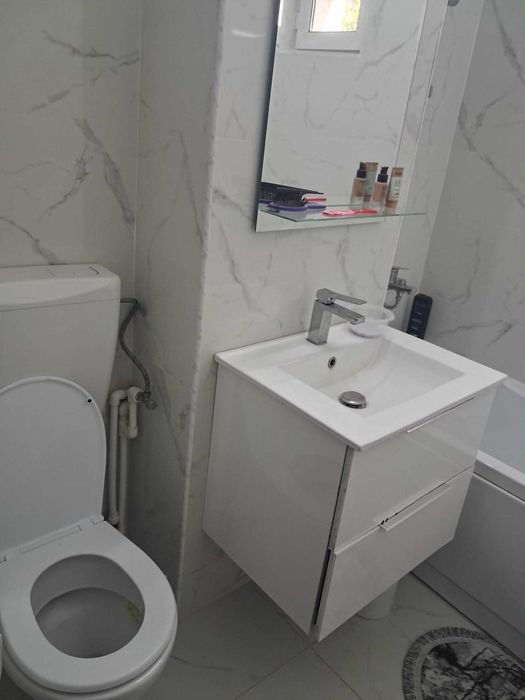 Apartament cu 3 camere de vânzare