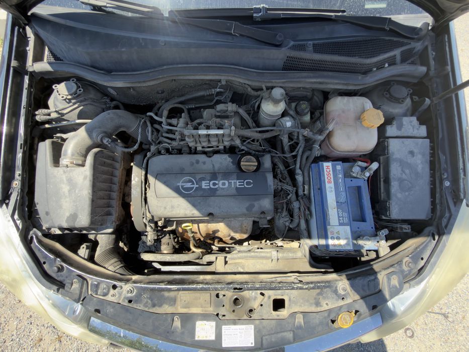 Opel Astra H (комби 1.6i ) на части
