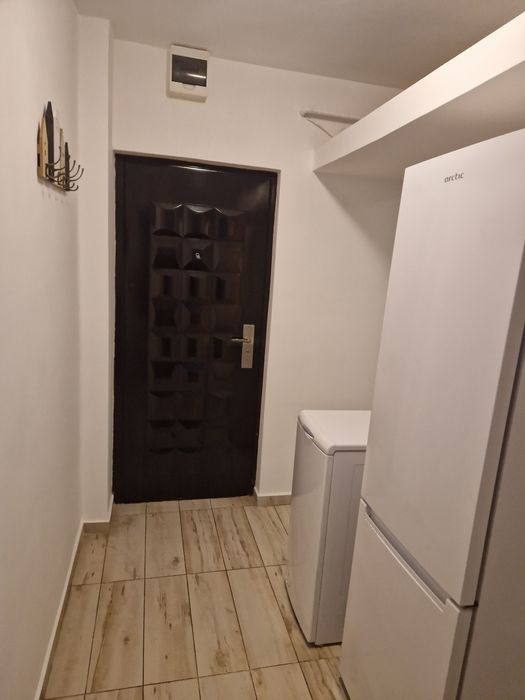 Inchiriez Apartament  2 Camere Roman