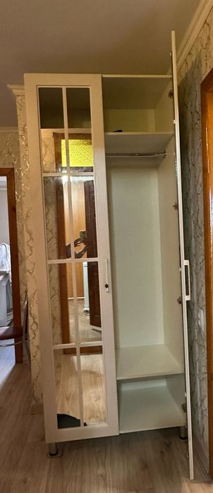 Продаётся двухстворчатый шкаф