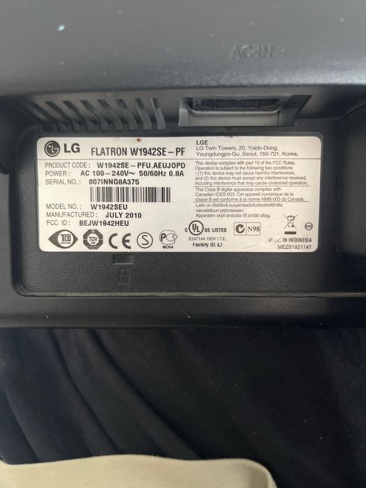Монитор 19" LG Flatron W1942SE (1440x900)