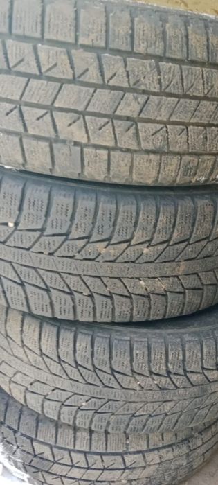 Продам комплект резины