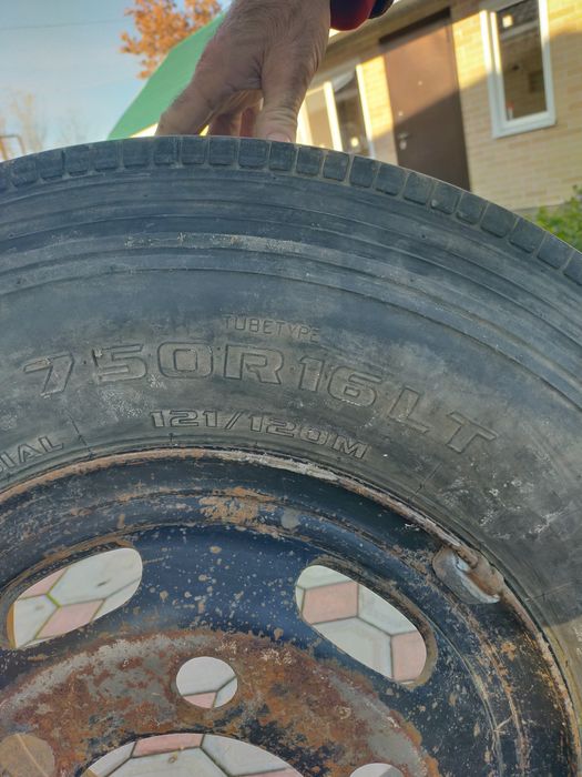 Покрышка с диском