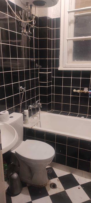 Дава се под наем Едностаен апартамент в София, Център - 40 кв.м за 368.73 € - Снимка #2