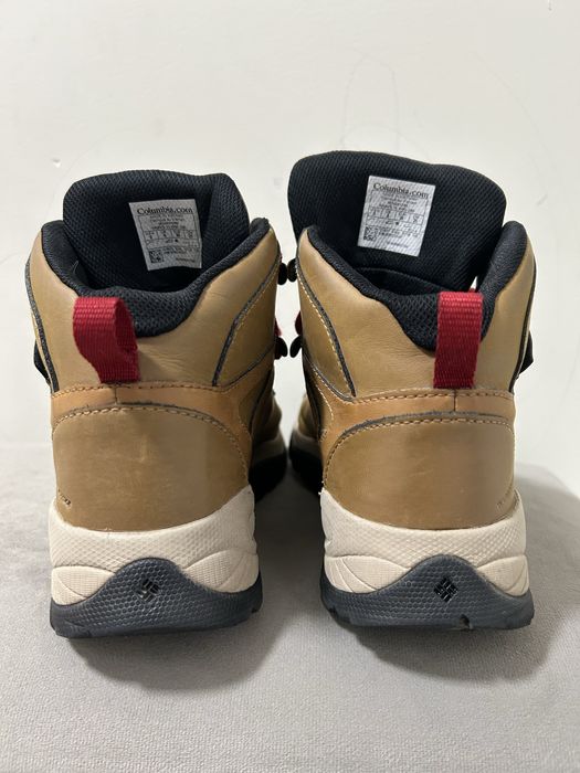 Продам трекинговые ботинки Columbia