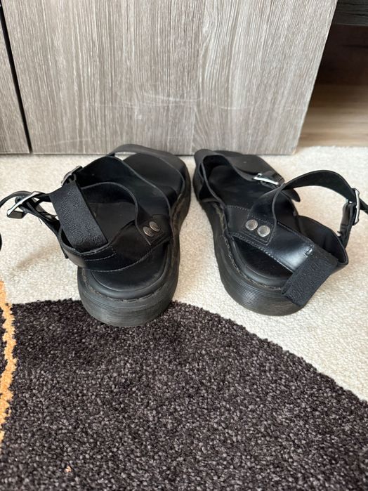 Мъжки сандали Dr. Martens