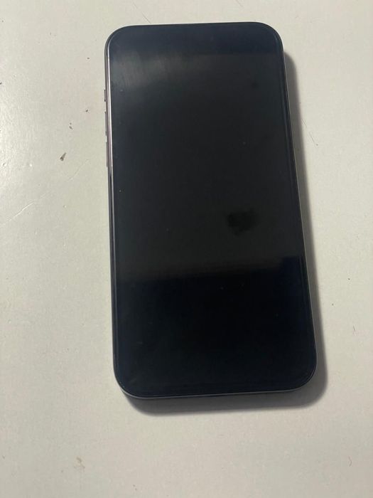 Iphone 15 plus черного цвета