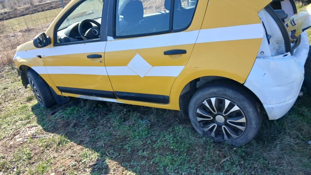 Use , stânga dreapta  sandero 1 stânga dreapta