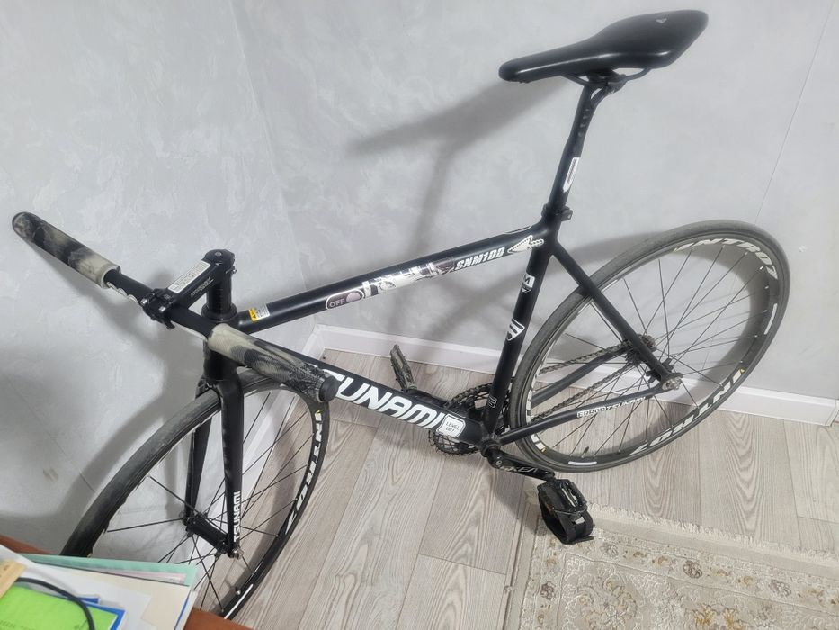 Fixed gear tunami snm 100