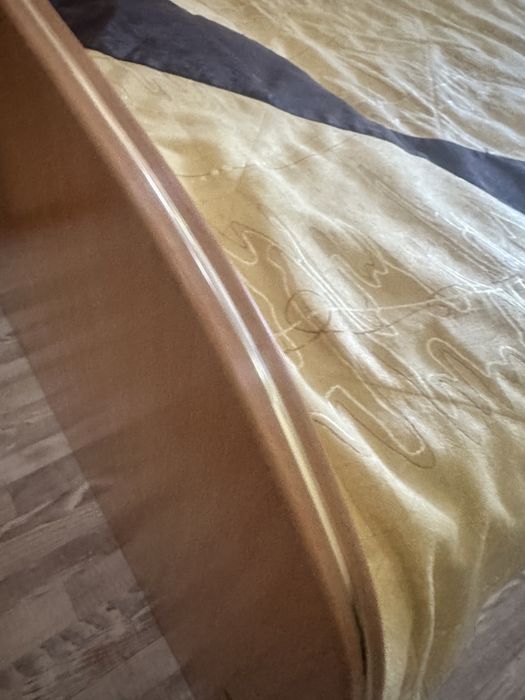 Продам тахту в отличном состоянии