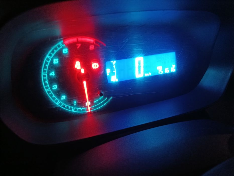 Шевролет Кобальт сотилади