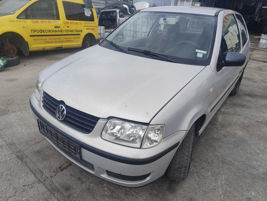 VW Polo 1.0 - 50к.с - 2000г. на части