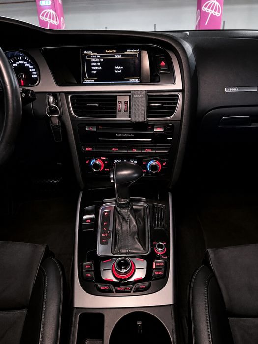 Vând Audi A5- automată