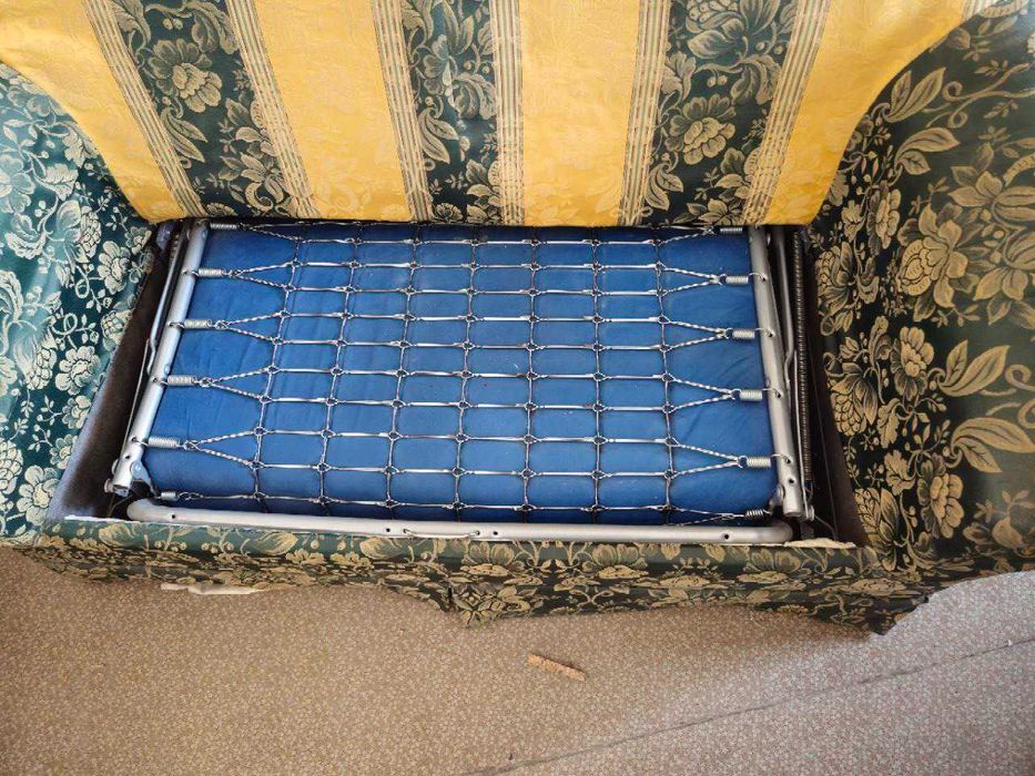 Диван раздвижной, двухместный