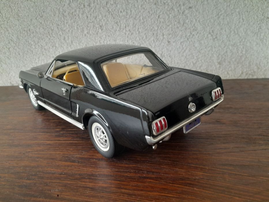 Mustang,  macheta din metal scara 1.18