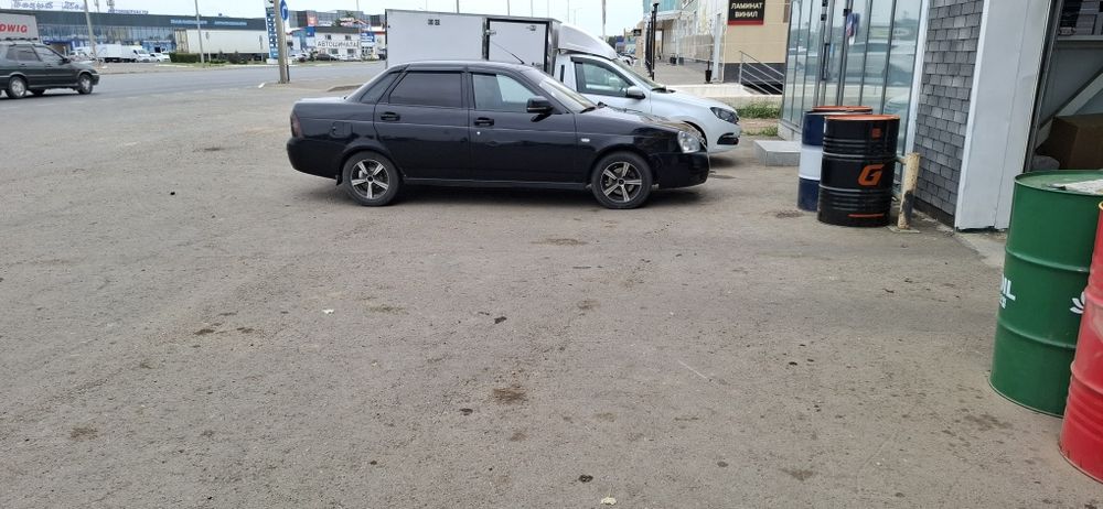 Продам приору 2011 год