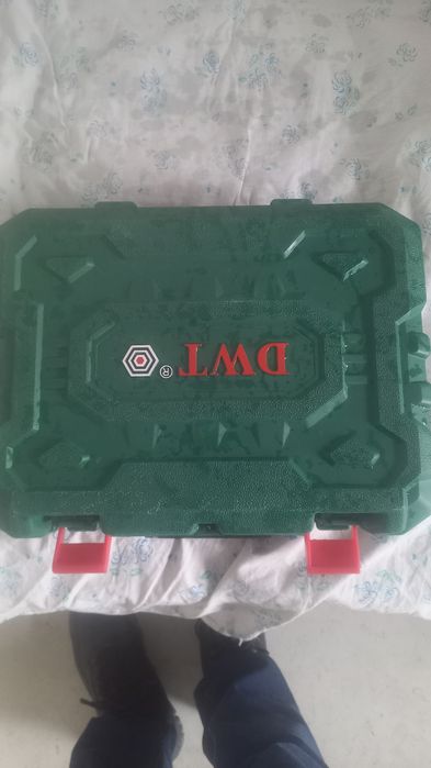 Продаётся перфоратор DWT