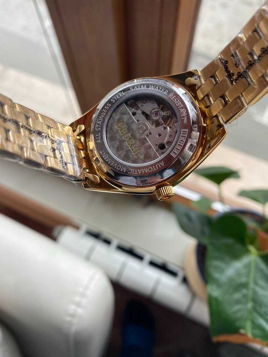 Чисто нов луксозен мъжки часовник