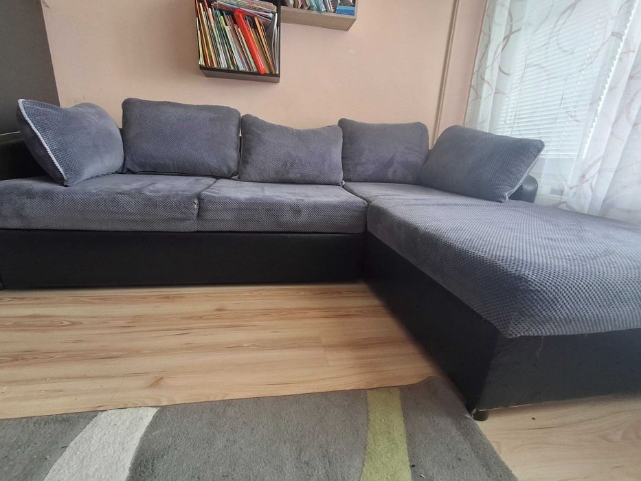 Разтегателен диван