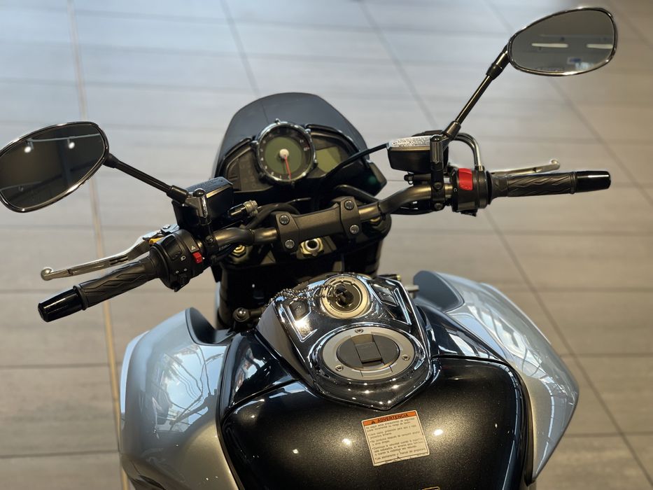 Suzuki B-King GSX 1300