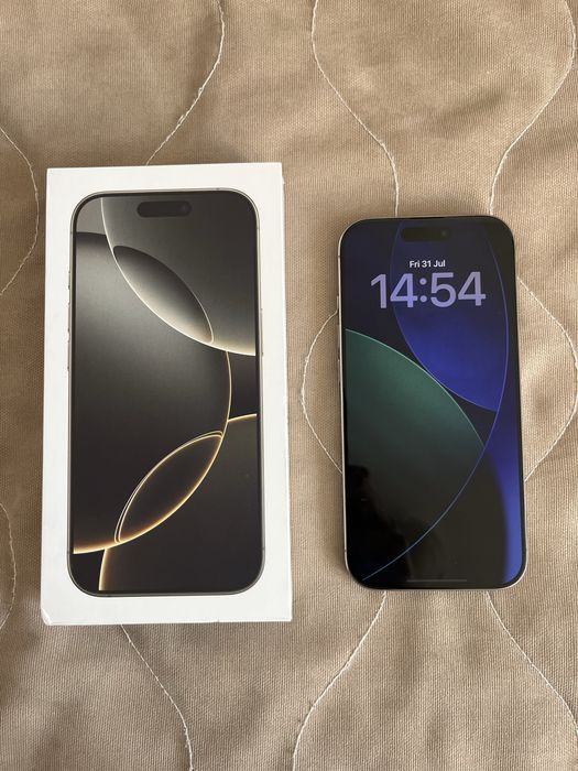 Apple iPhone 16 Pro - Natural Titanium
