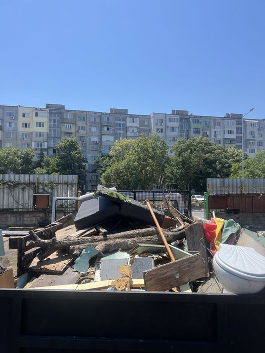 Хамали и извозване на стари мебели и боклуци