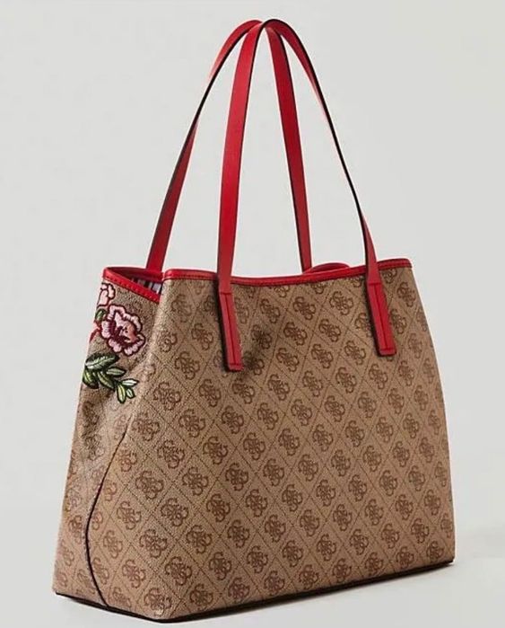 Дамска чанта GUESS