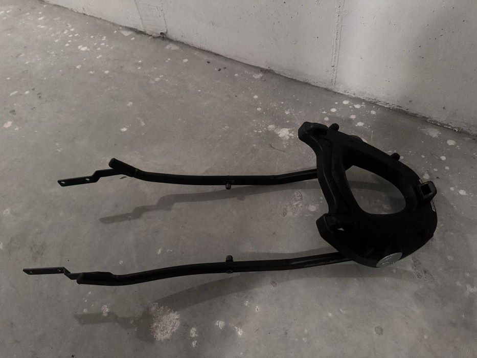 Suport topcase Givi  cu placa Monokey pt. Yamaha FZ1/Fazer