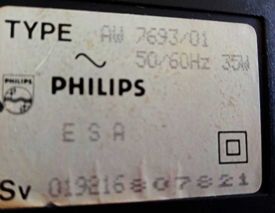 Радиокасетофон,,Philips AW 7693/01,,Turbo BASS.Уникален звук!