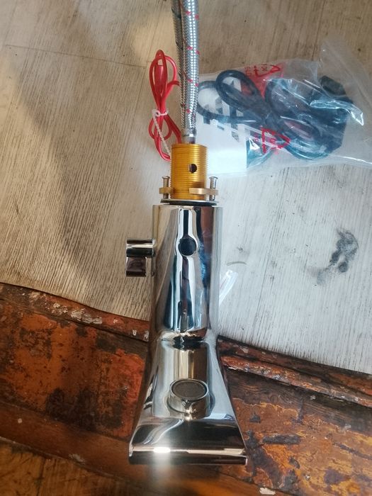 Смеситель сенсорный