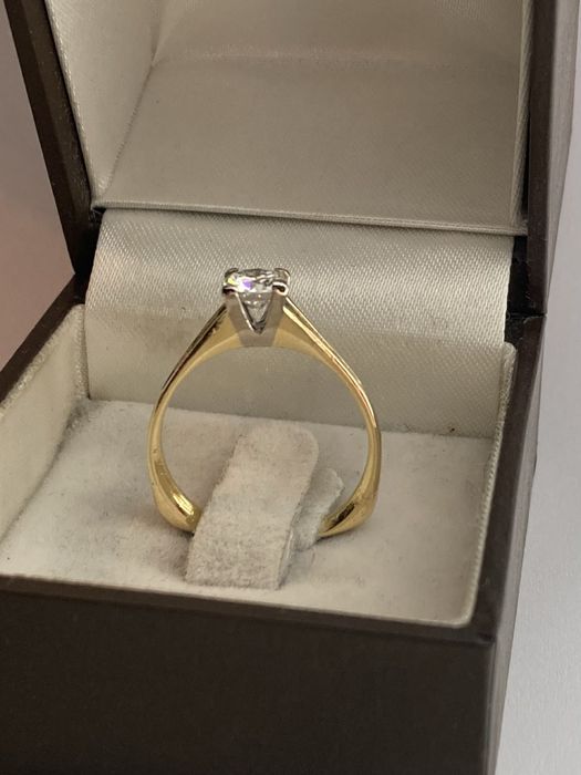 Inel Solitair aur 18kt.cu diamant 0.60ct