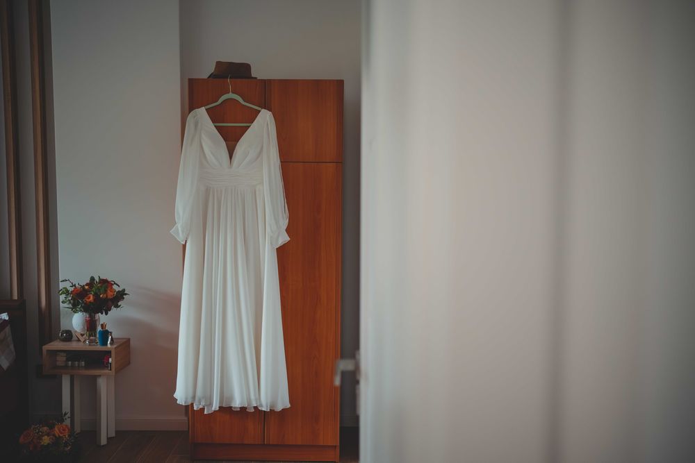 Vand rochie de mireasa si pantofi de mireasa