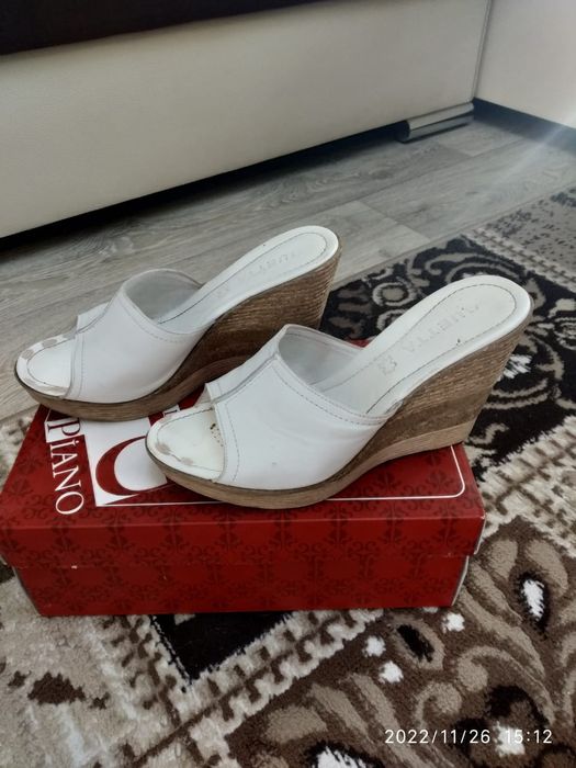 Продам женскую обувь