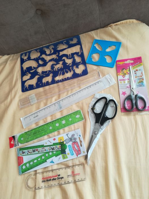 Линийки, ножички и за рисуване