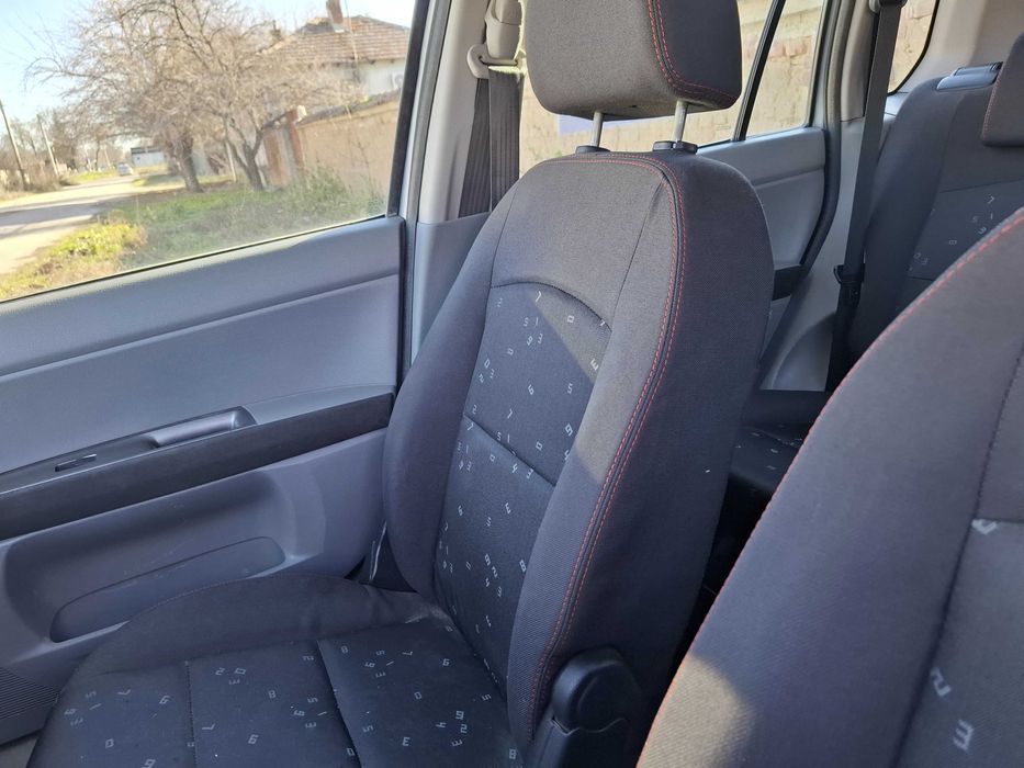 Продавам Mazda 2 в отлично състояние