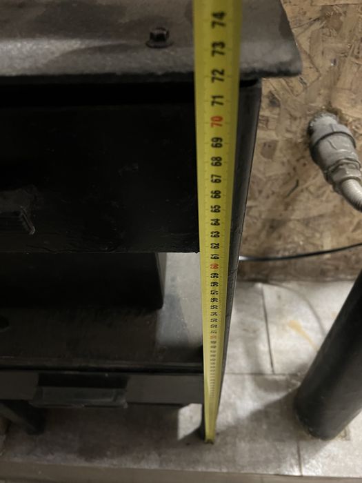 Железная тумба