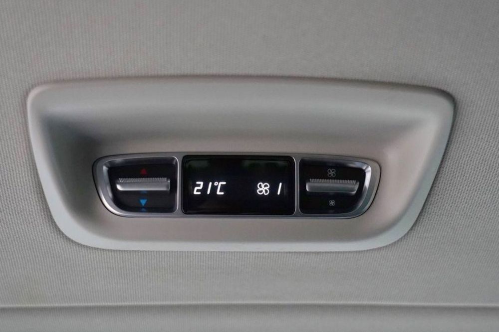 Închiriez microbuz Mercedes V Klass