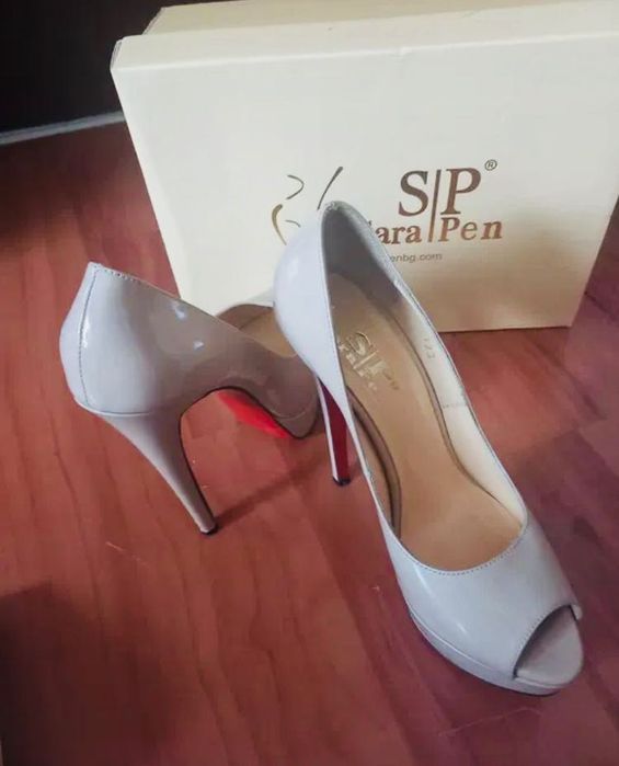 Обувки и чанта на Sara Pen