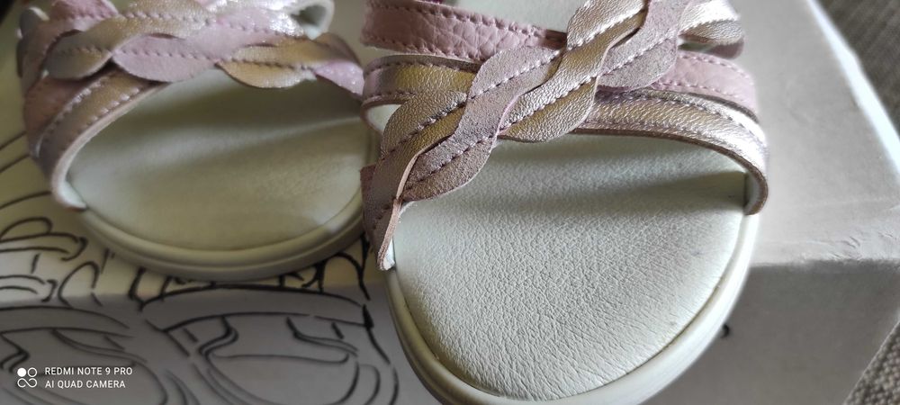 Нови, розови сандали Колев и Колев