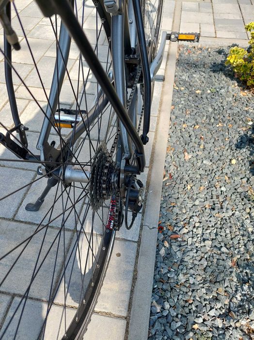 Vand bicicleta KTM; 700 65C; 3x9 viteze; frane hidraulice; cadru Al