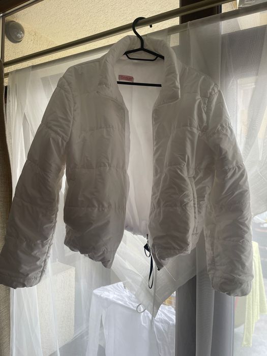 Geaca alba de toamna